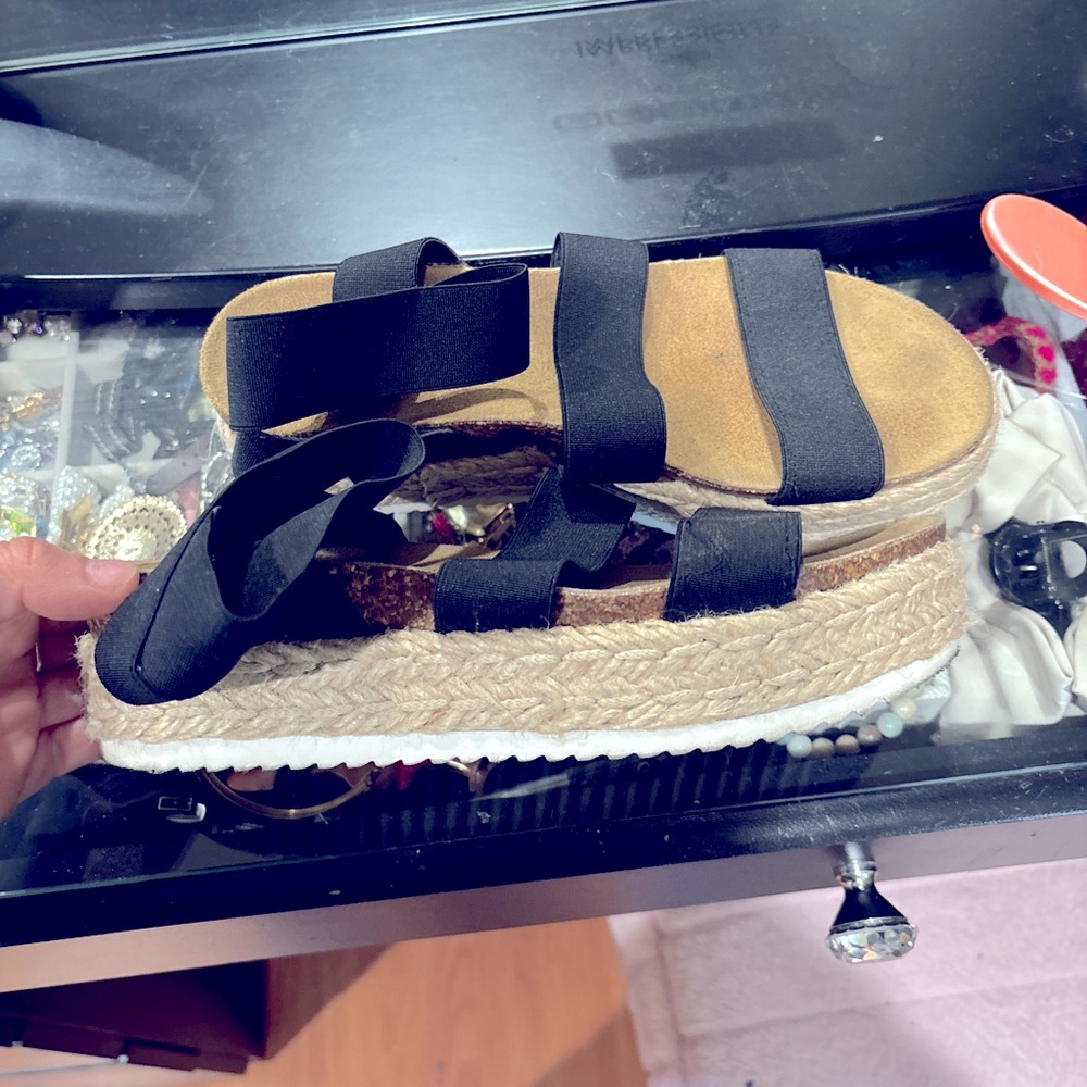Steve Madden platform sandals